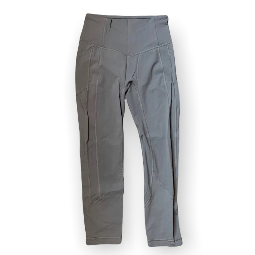 Lululemon Athletica All The Right Places Sz 6